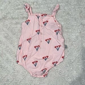 Wynken 9 months light weight romper!